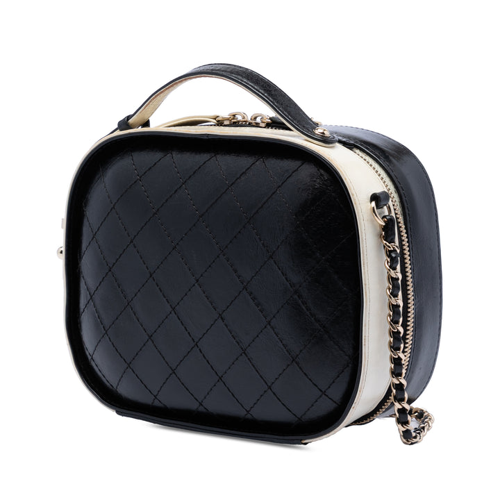 Chanel Small CC Crumpled Cuir de veau Vanity