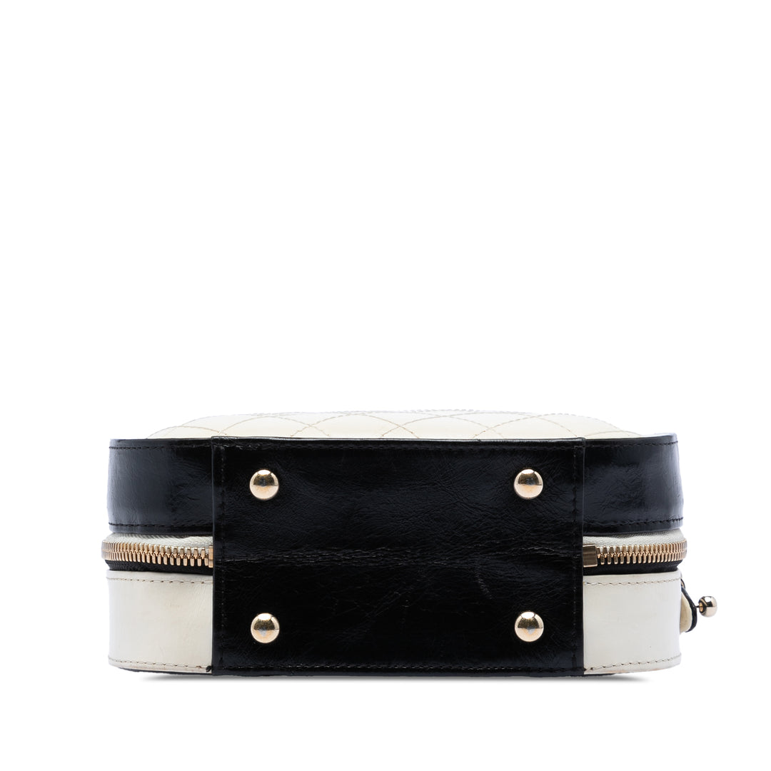 Chanel Small CC Crumpled Cuir de veau Vanity