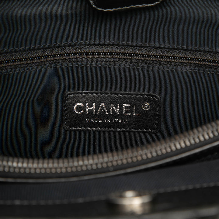 Chanel Matelassé Chaîne Me Cabas Petit Cuir de veau