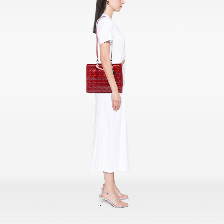 Dior Large Cuir verni Cannage Lady Dior