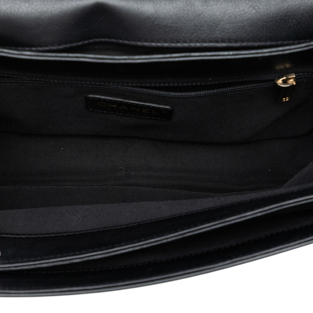 Chanel Matelassé Straight Lined à rabat Moyen Cuir de veau