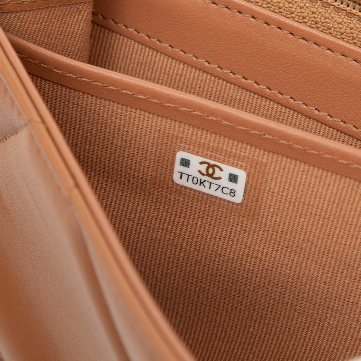 Chanel Matelassé Cuir d'agneau 19 à rabat Portefeuille