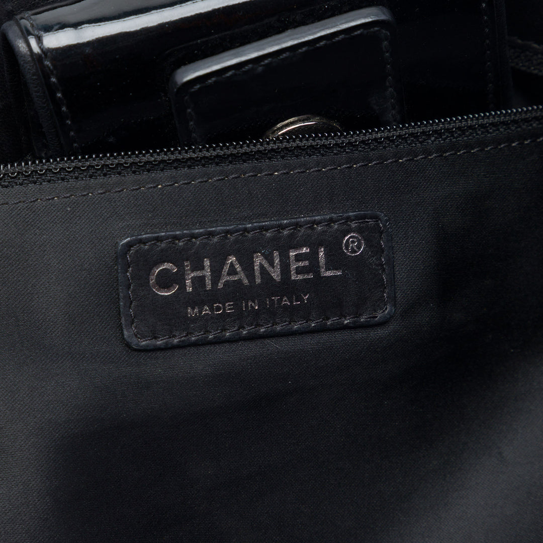 Chanel Cuir verni Accordion Camellia Cabas