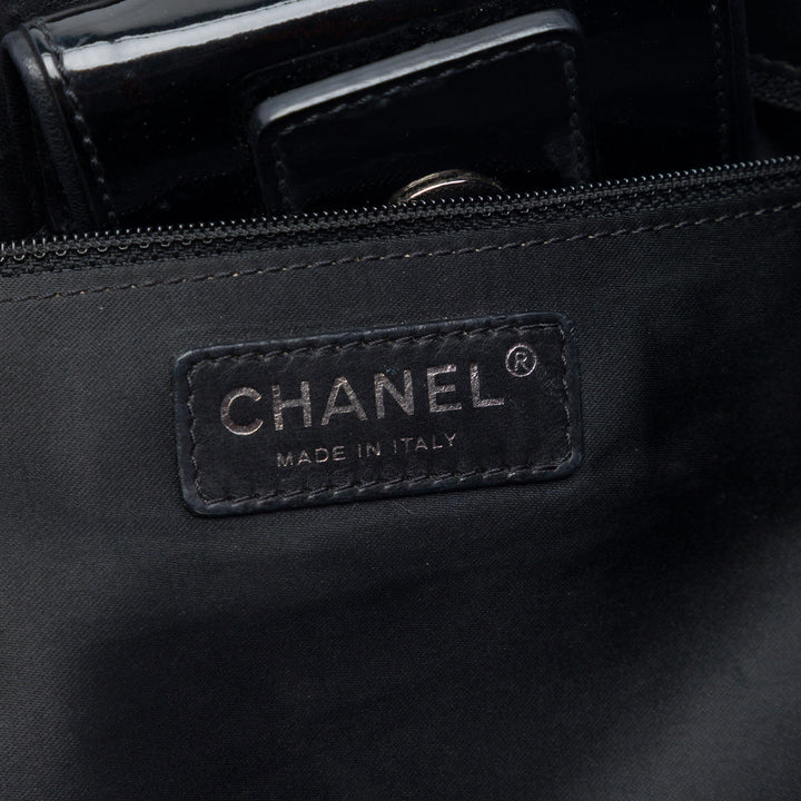 Chanel Cuir verni Accordion Camellia Cabas