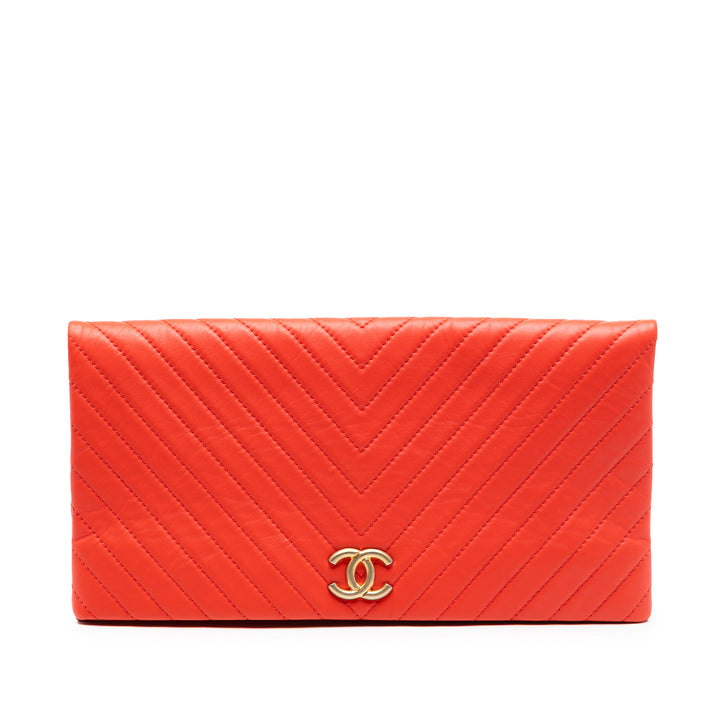 Chanel CC Chevron Cuir d’agneau Fold Over Pochette