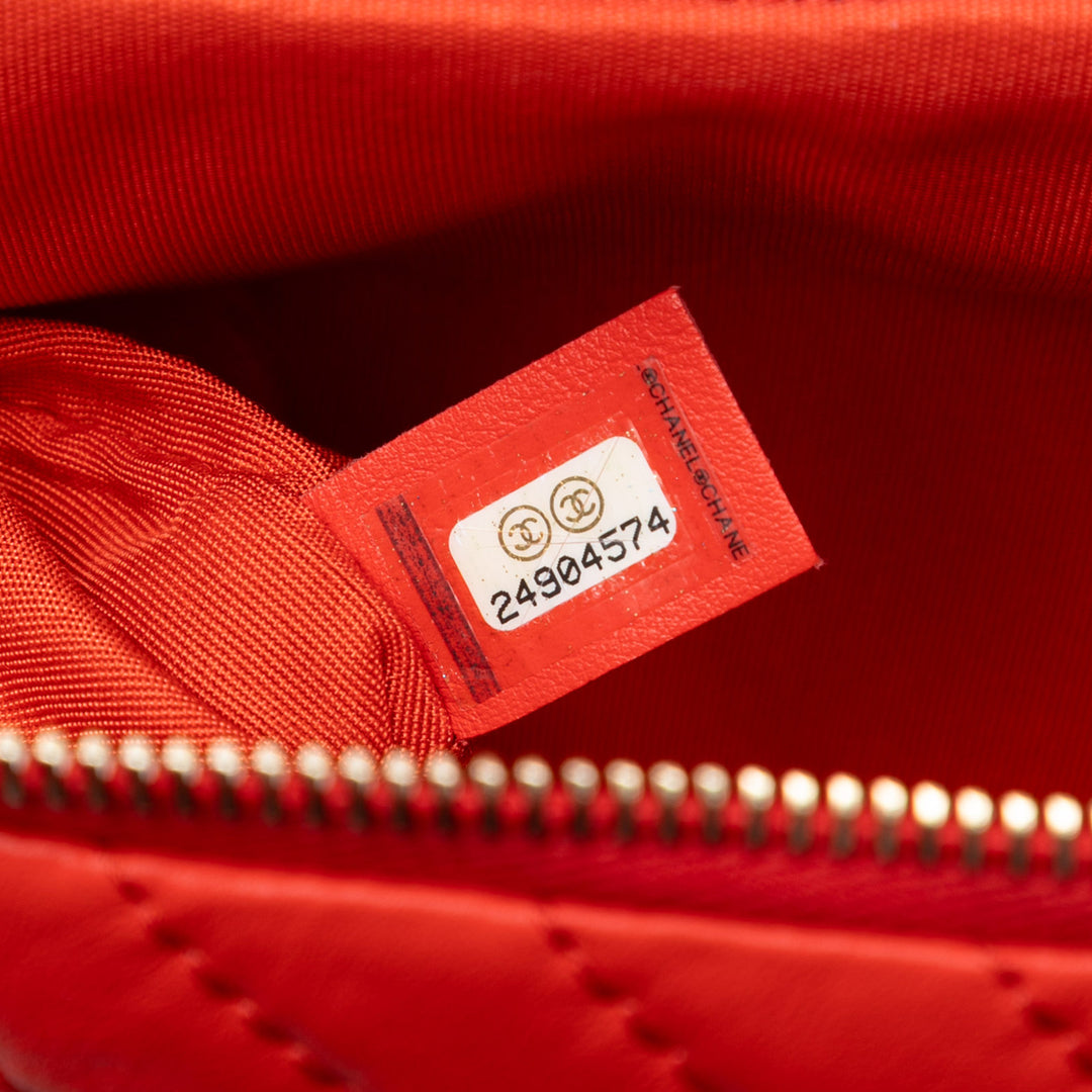 Chanel CC Chevron Cuir d’agneau Fold Over Pochette