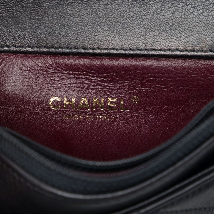 Chanel Sac bandoulière Chevron Coco Enveloppe à rabat Mini Cuir de veau Noir – vue 5 – GABY PARIS