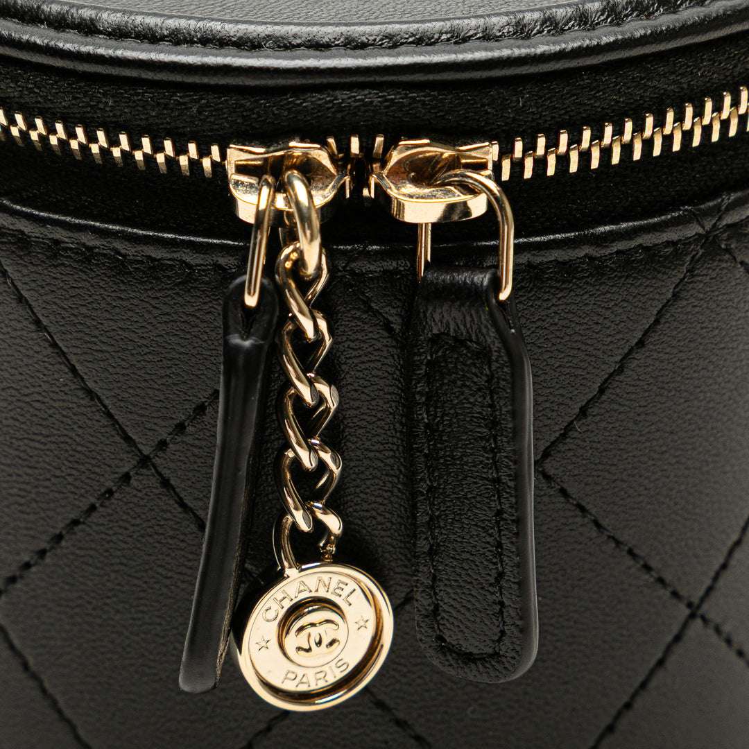 Chanel Matelassé Cuir d’agneau Chain et Charm Vanity Étui