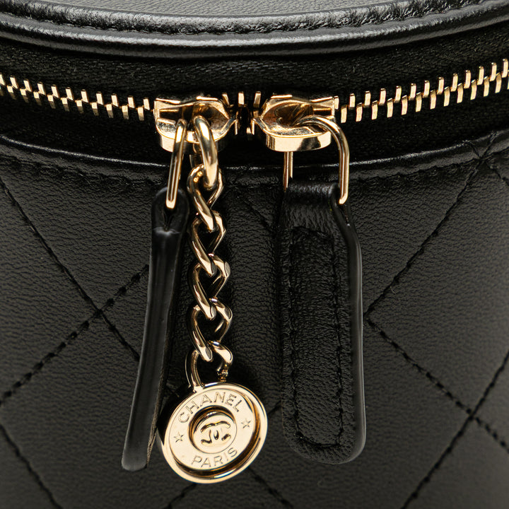 Chanel Matelassé Cuir d’agneau Chain et Charm Vanity Étui