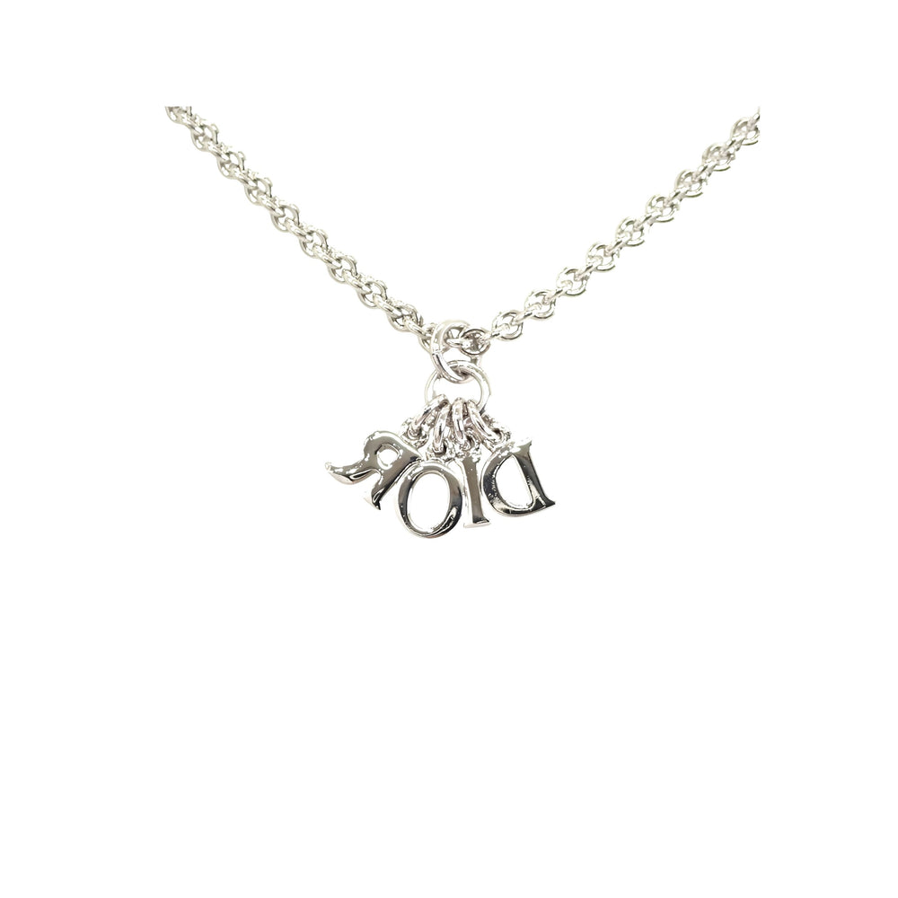 Dior Collier Finish Dangling Letters Pendant Argenté – vue 2 – GABY PARIS