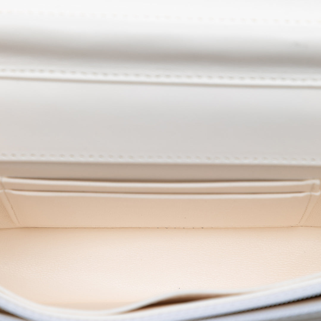 Chanel Matelassé Cuir d’agneau Book Wallet on Chain