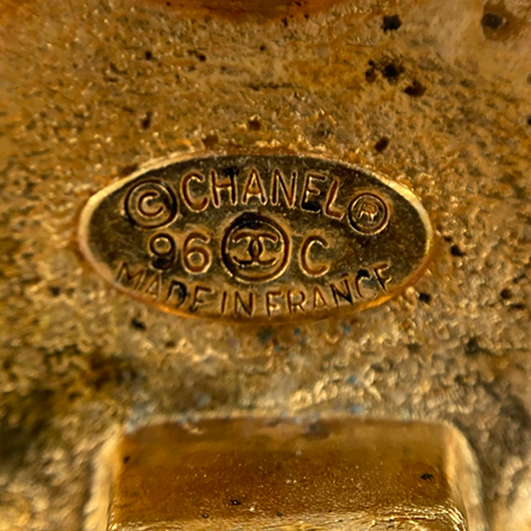 Chanel CC plaqué Rond À clip Boucles d'oreilles Doré – vue 6 – GABY PARIS