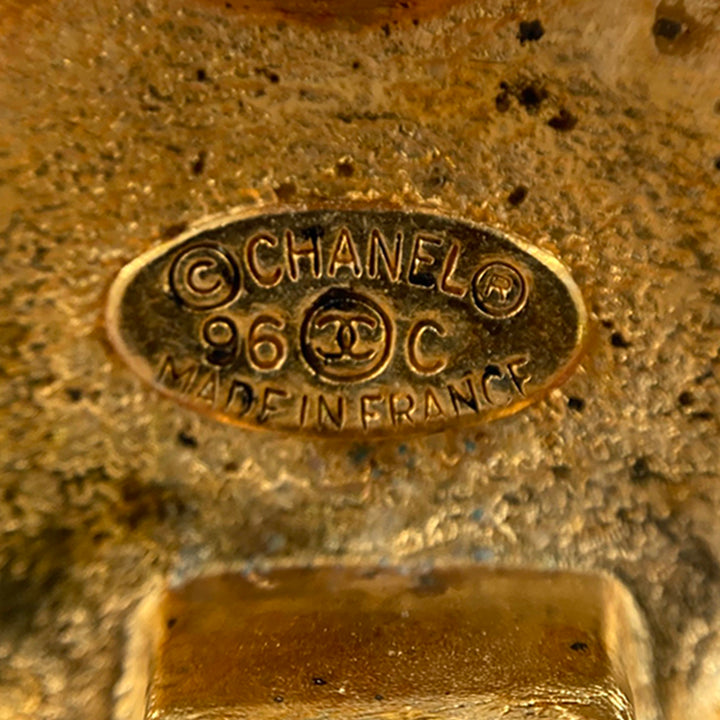 Chanel CC plaqué Rond À clip Boucles d'oreilles Doré – vue 6 – GABY PARIS