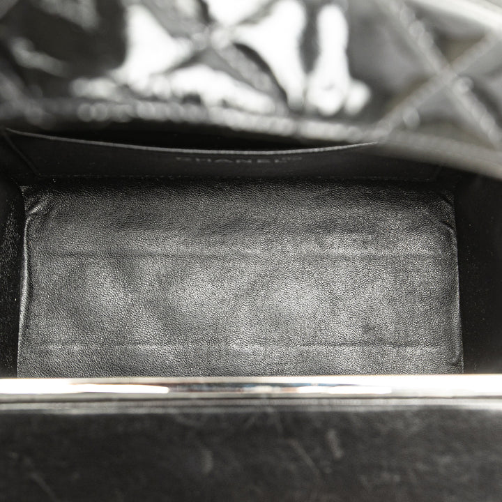 Chanel Quilted Cuir verni Cuir Boîte Sac à main Noir
