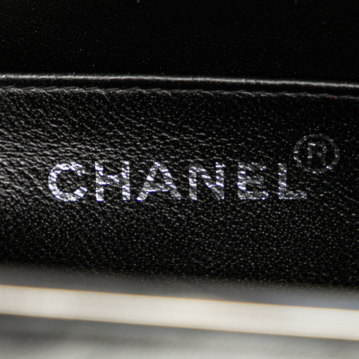 Chanel Quilted Cuir verni Cuir Boîte Sac à main Noir