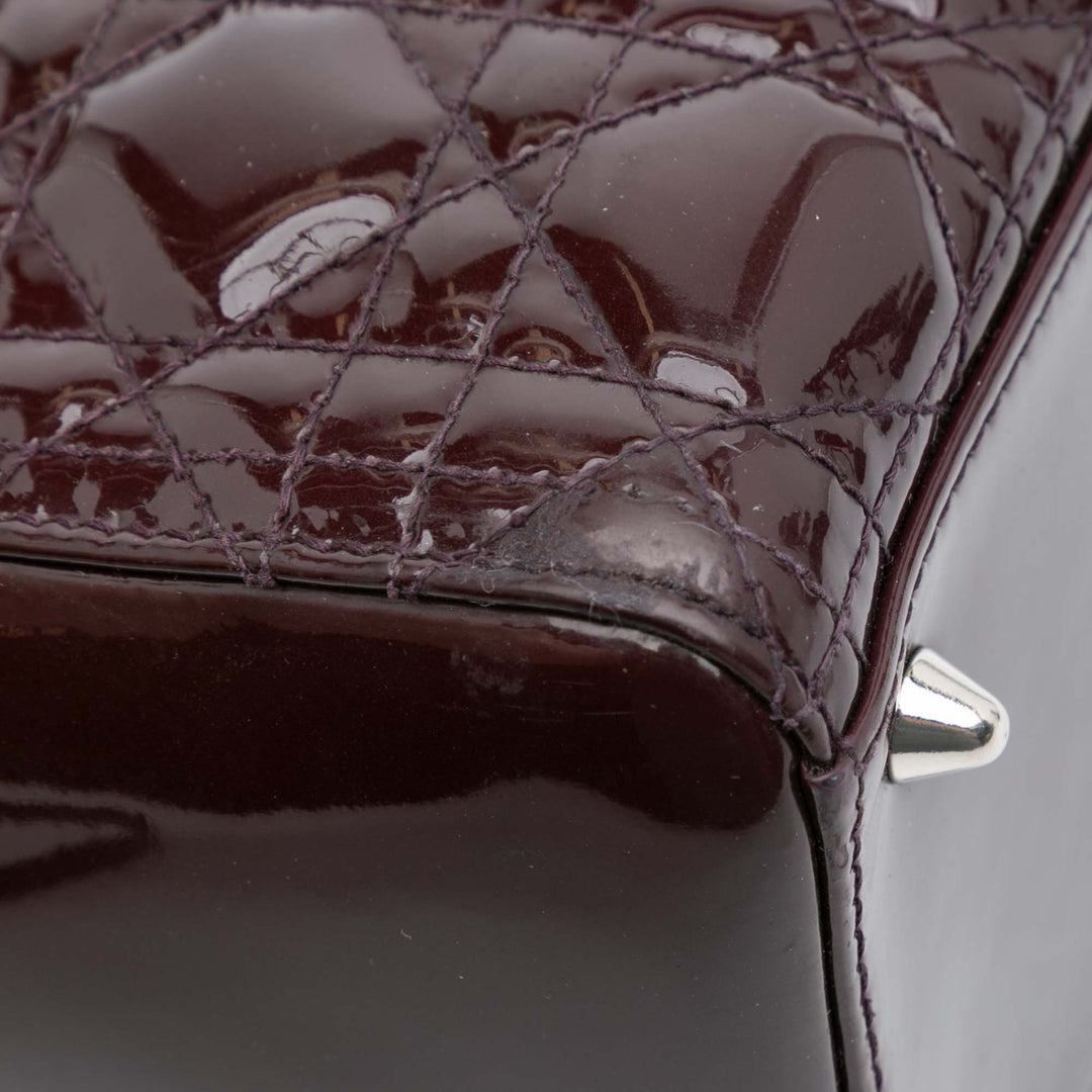 Dior Medium Cuir verni Cannage Lady Dior Violet