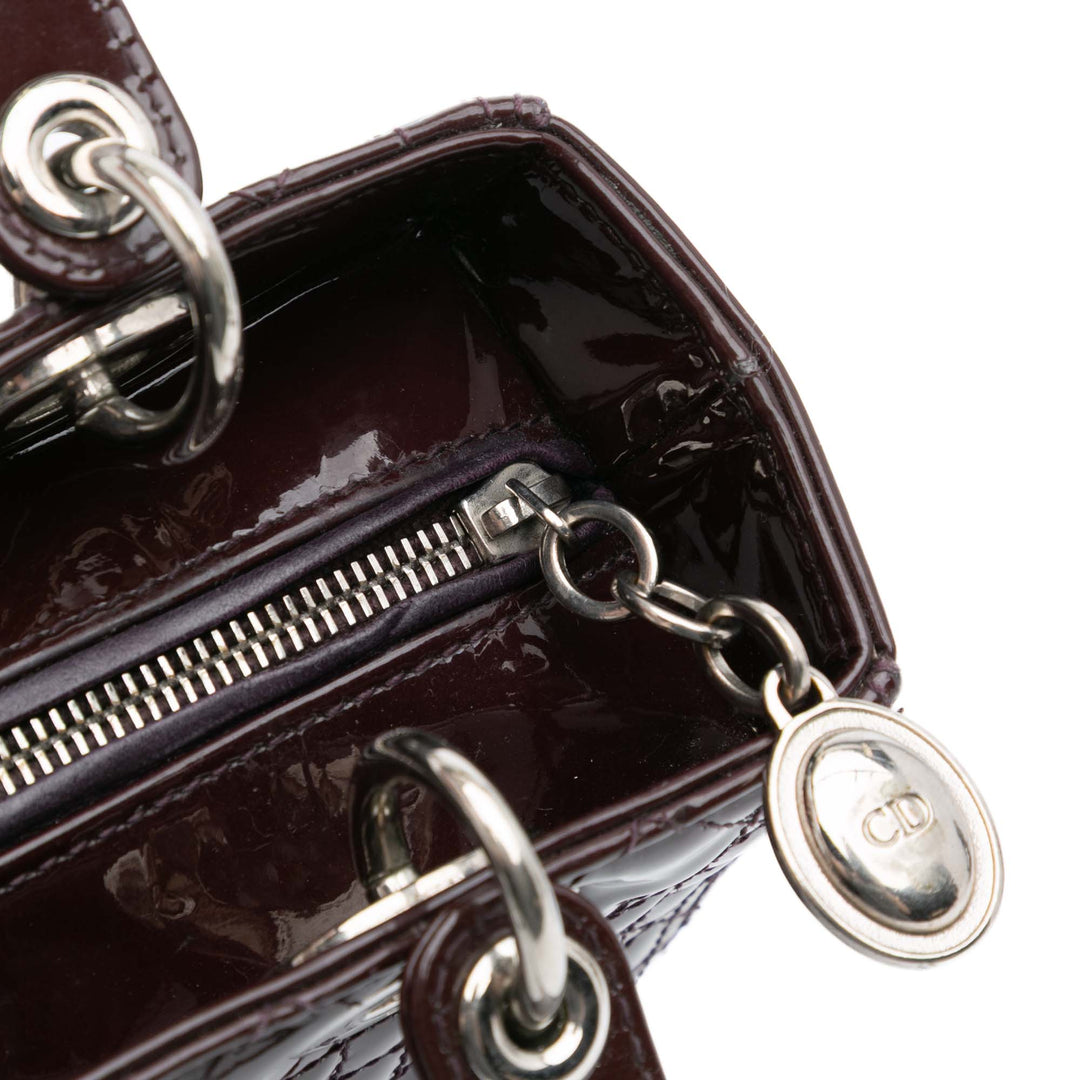 Dior Medium Cuir verni Cannage Lady Dior Violet