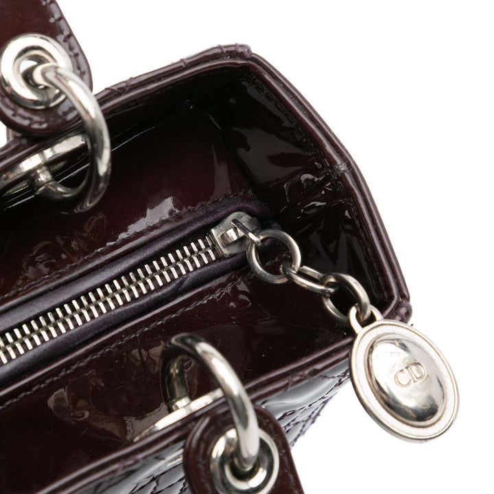 Dior Medium Cuir verni Cannage Lady Dior Violet