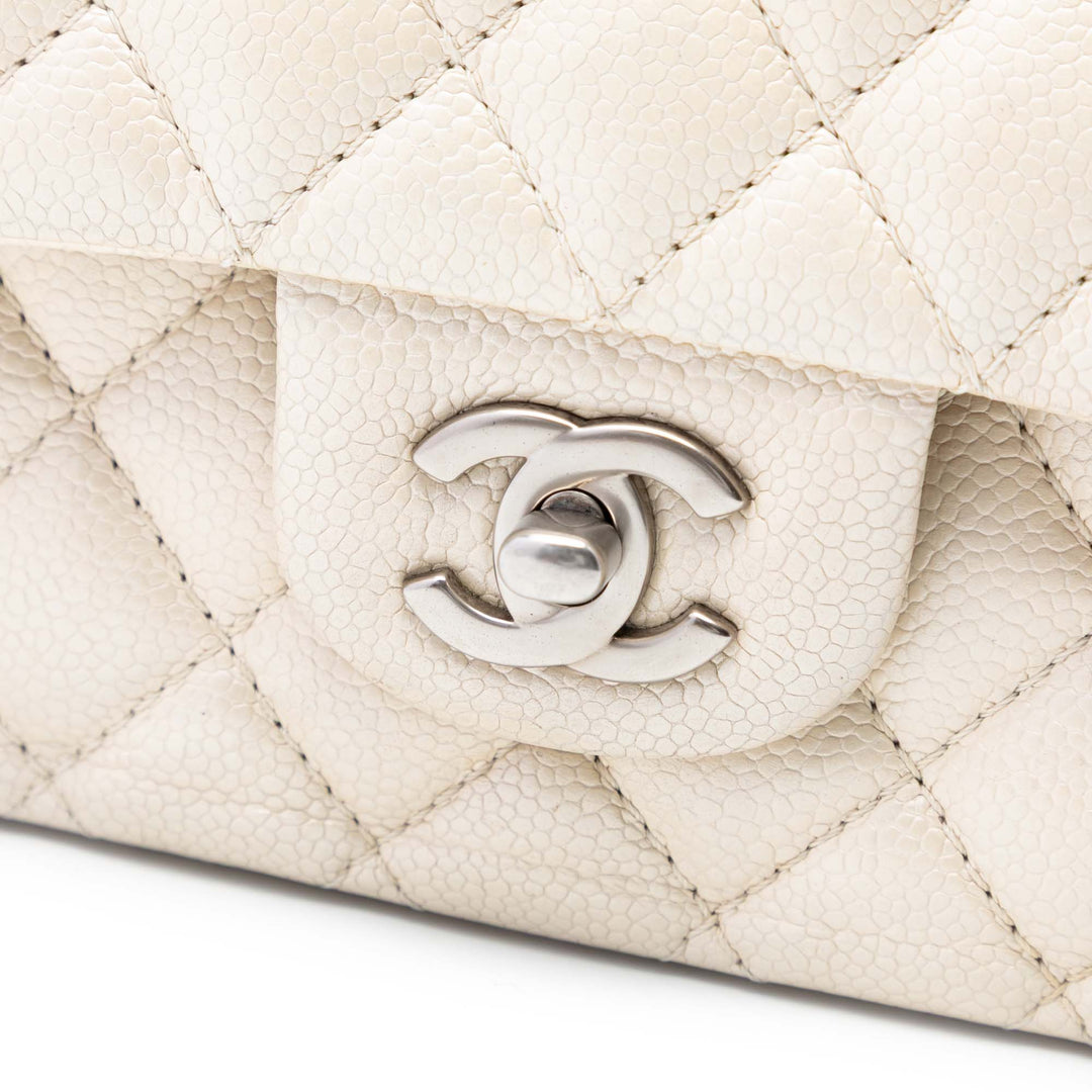 Chanel Medium Classic Caviar Double rabat