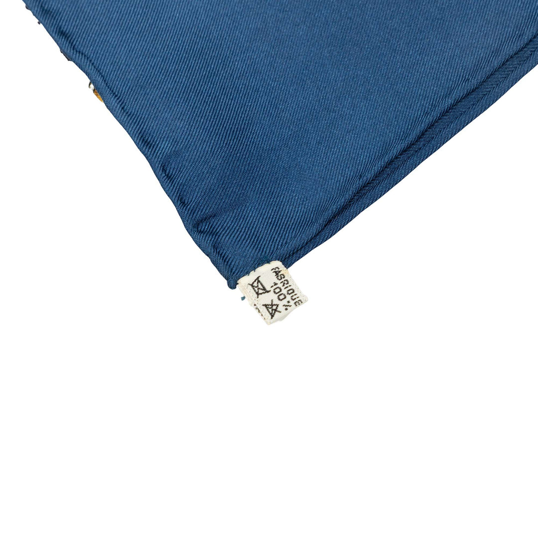 Hermès Carré L Hiver En Poste 90 Bleu – vue 3 – GABY PARIS
