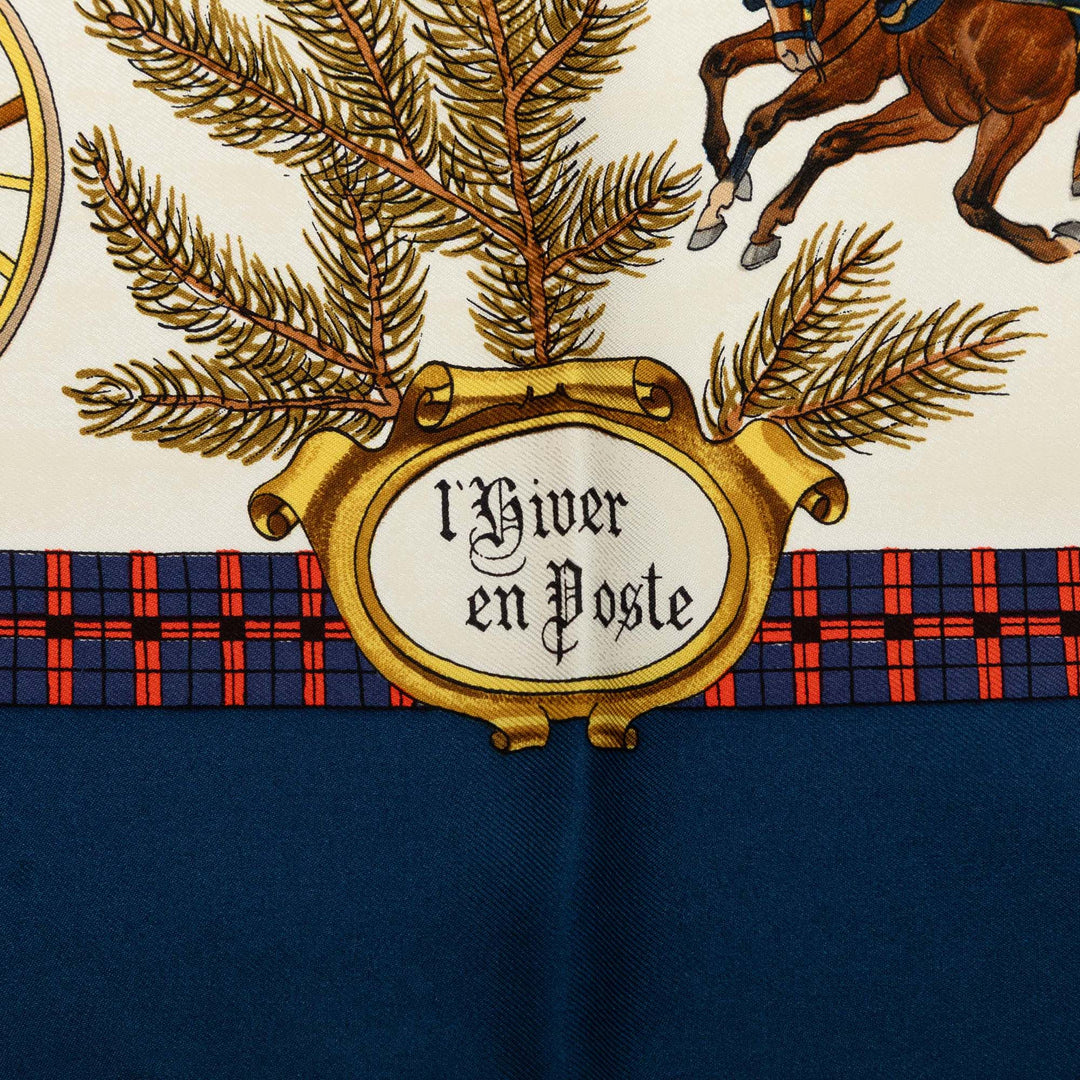 Hermès Carré L Hiver En Poste 90 Bleu – vue 4 – GABY PARIS