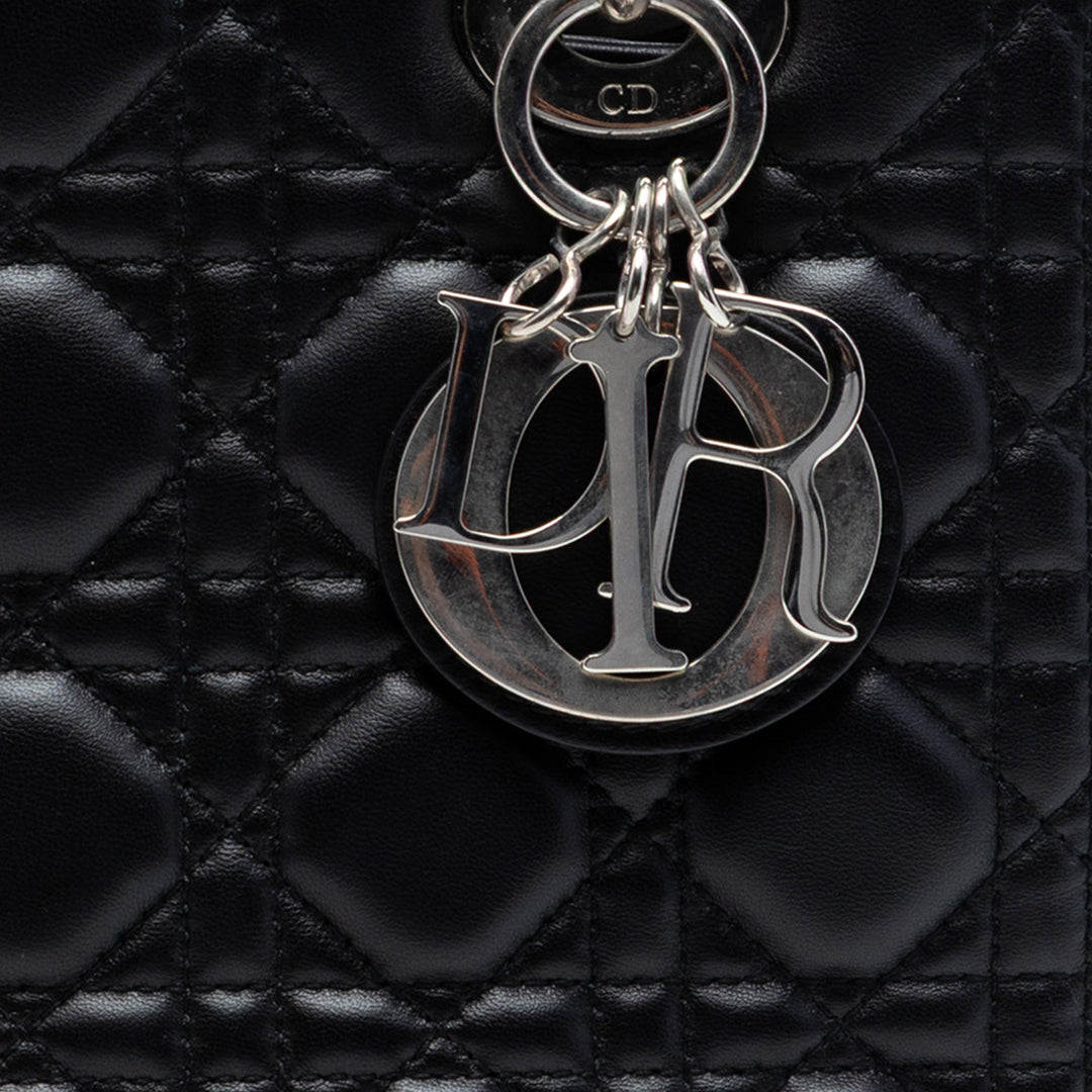 Dior Medium Cuir d’agneau Cannage Lady Dior