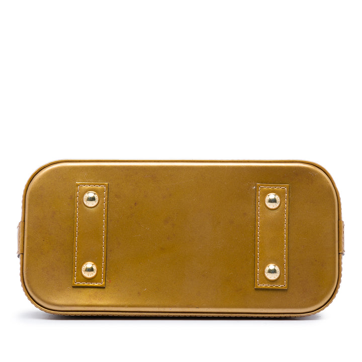 Louis Vuitton Alma BB Cuir verni Monogram Doré – vue 3 – GABY PARIS