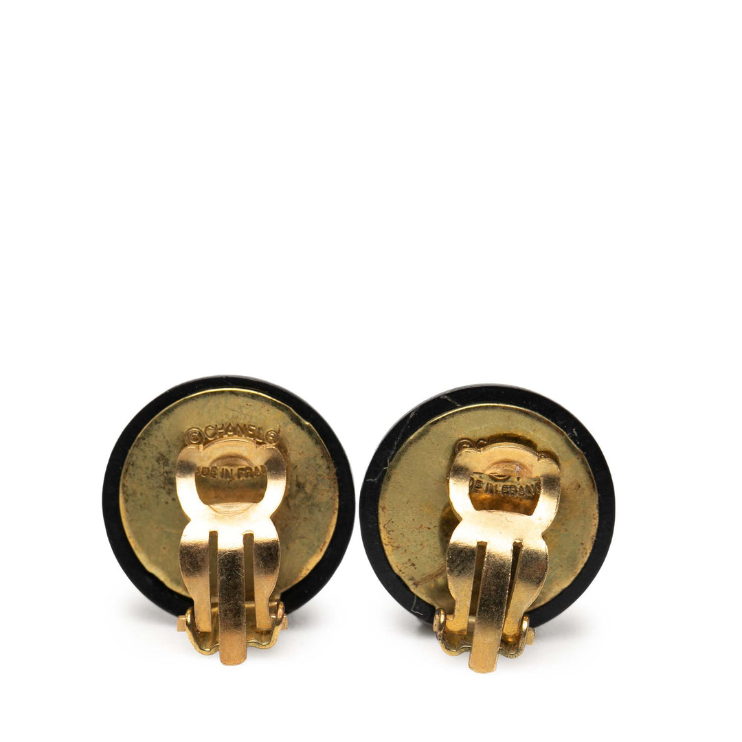 Chanel CC Resin et plaqué Matelassé Button Clip On Boucles d’oreilles