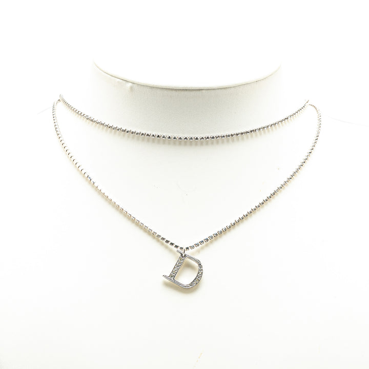 Dior Collier Double Chaîne Cristal D Logo Pendant Argenté – vue 6 – GABY PARIS
