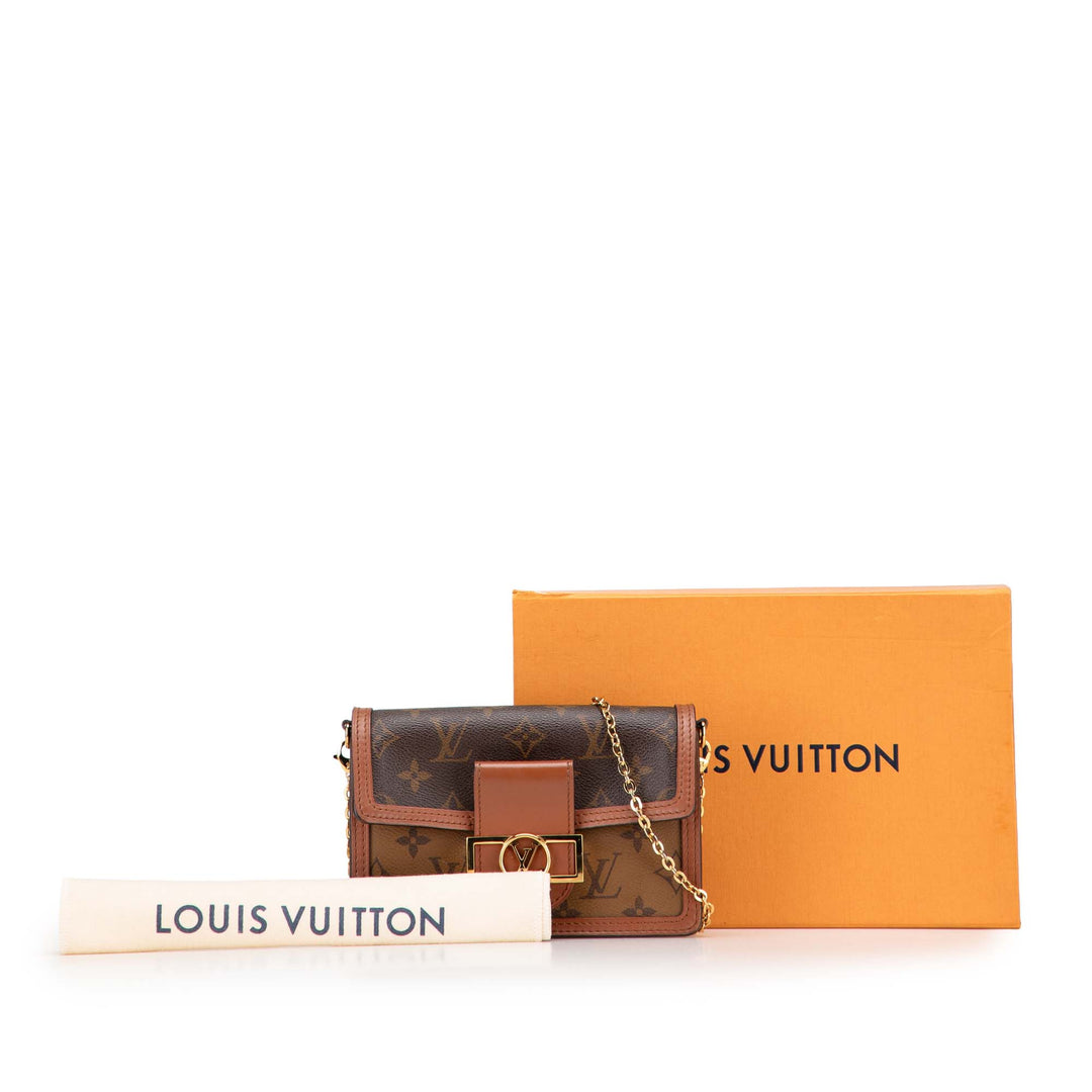 Dauphine Wallet on Chain Monogram Reverse Marron