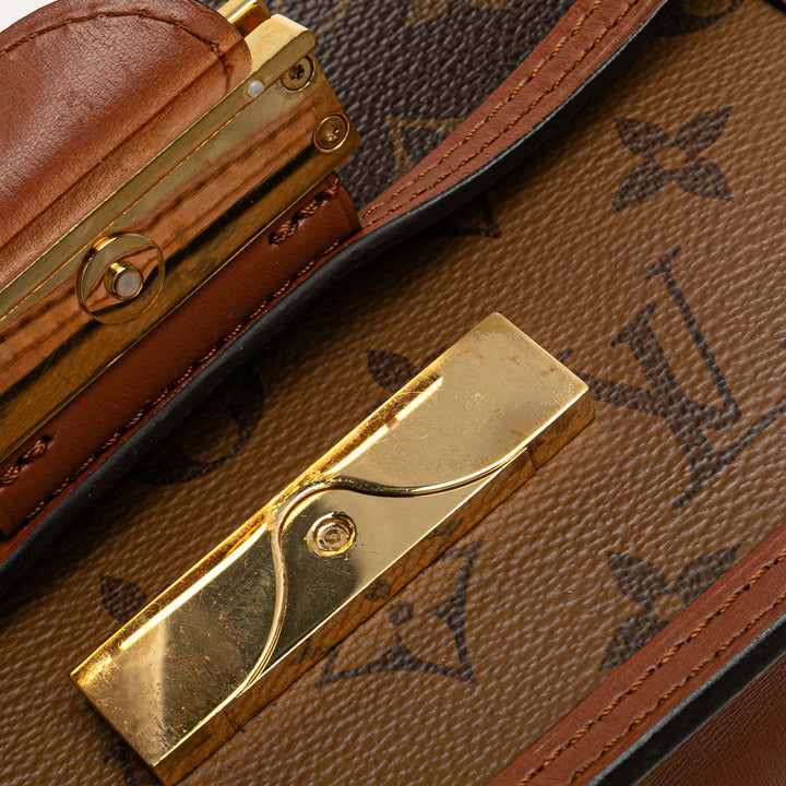 Dauphine Wallet on Chain Monogram Reverse Marron