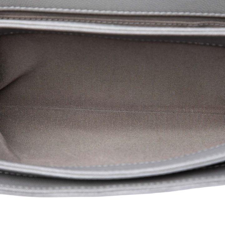 Chanel CC Surpiqué et Lady Coco à rabat Petit Cuir caviar Gris – vue 4 – GABY PARIS