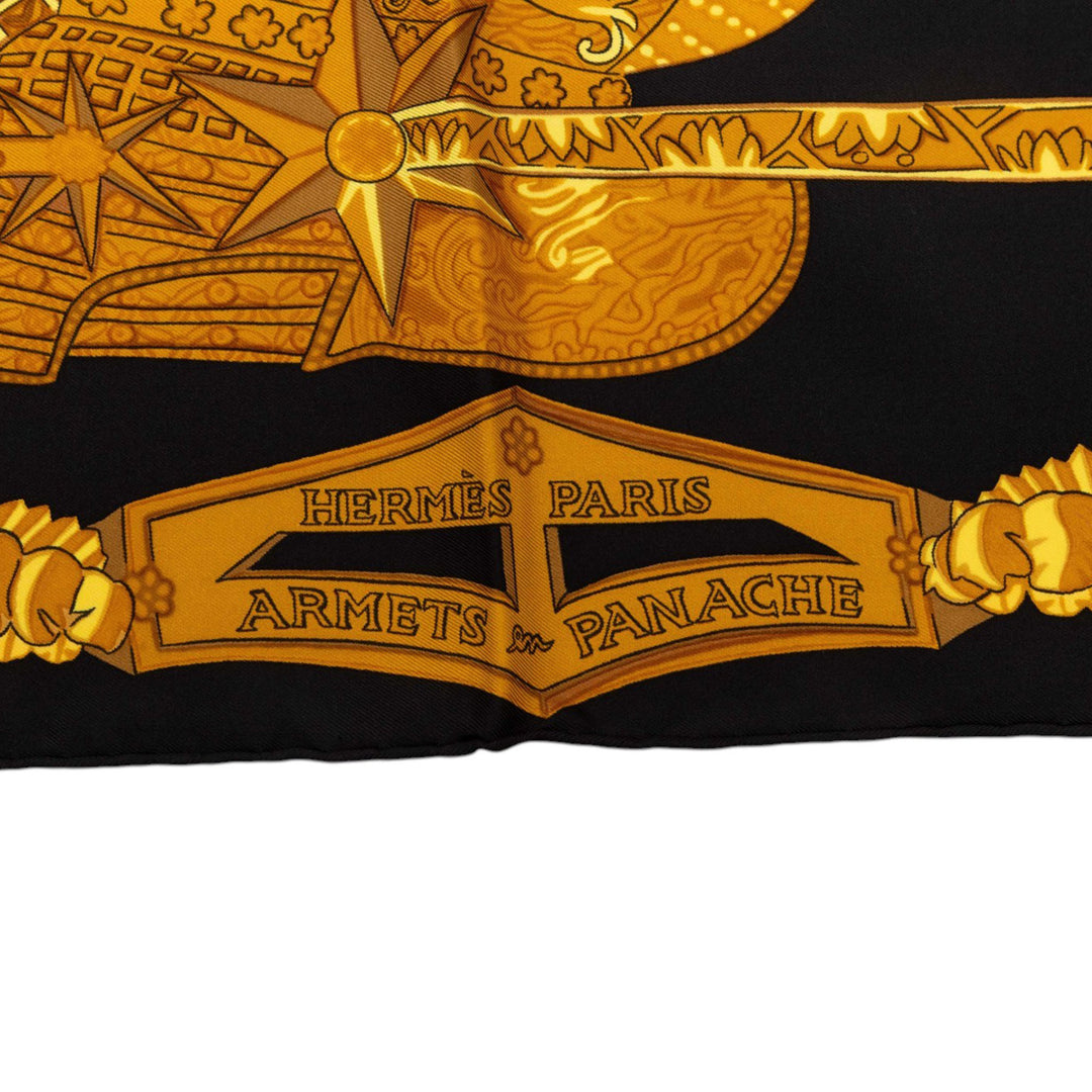 Hermès Carré Armets en Panache 90 Noir – vue 3 – GABY PARIS