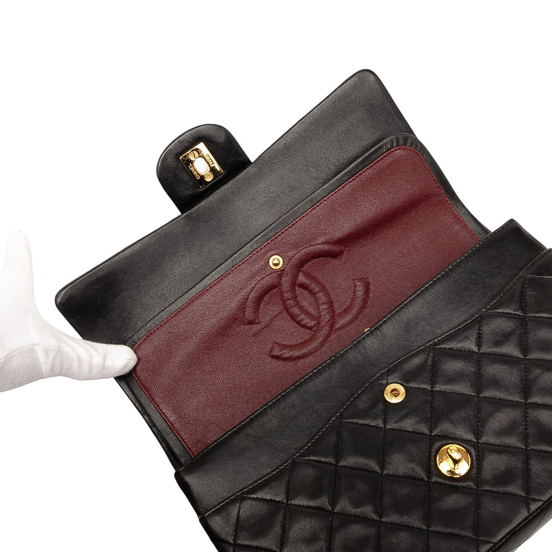 Chanel Medium Classic Cuir d’agneau Double rabat