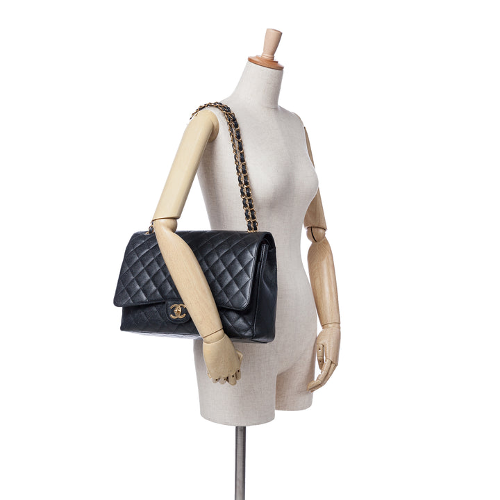 Maxi Classic Caviar Double Flap Black - Gaby Paris
