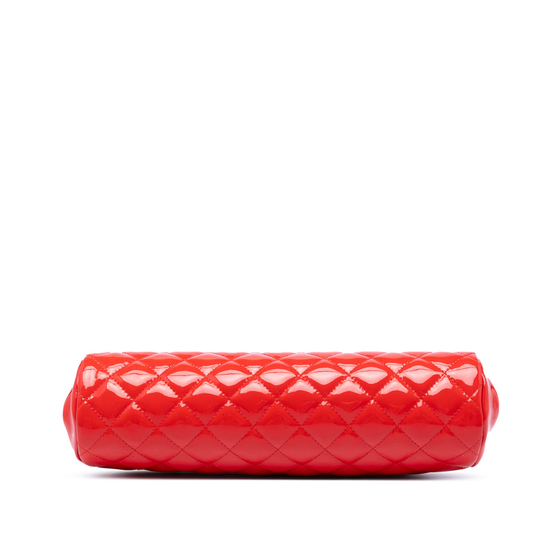 Chanel Matelassé Cuir verni Timeless Kiss Lock Pochette