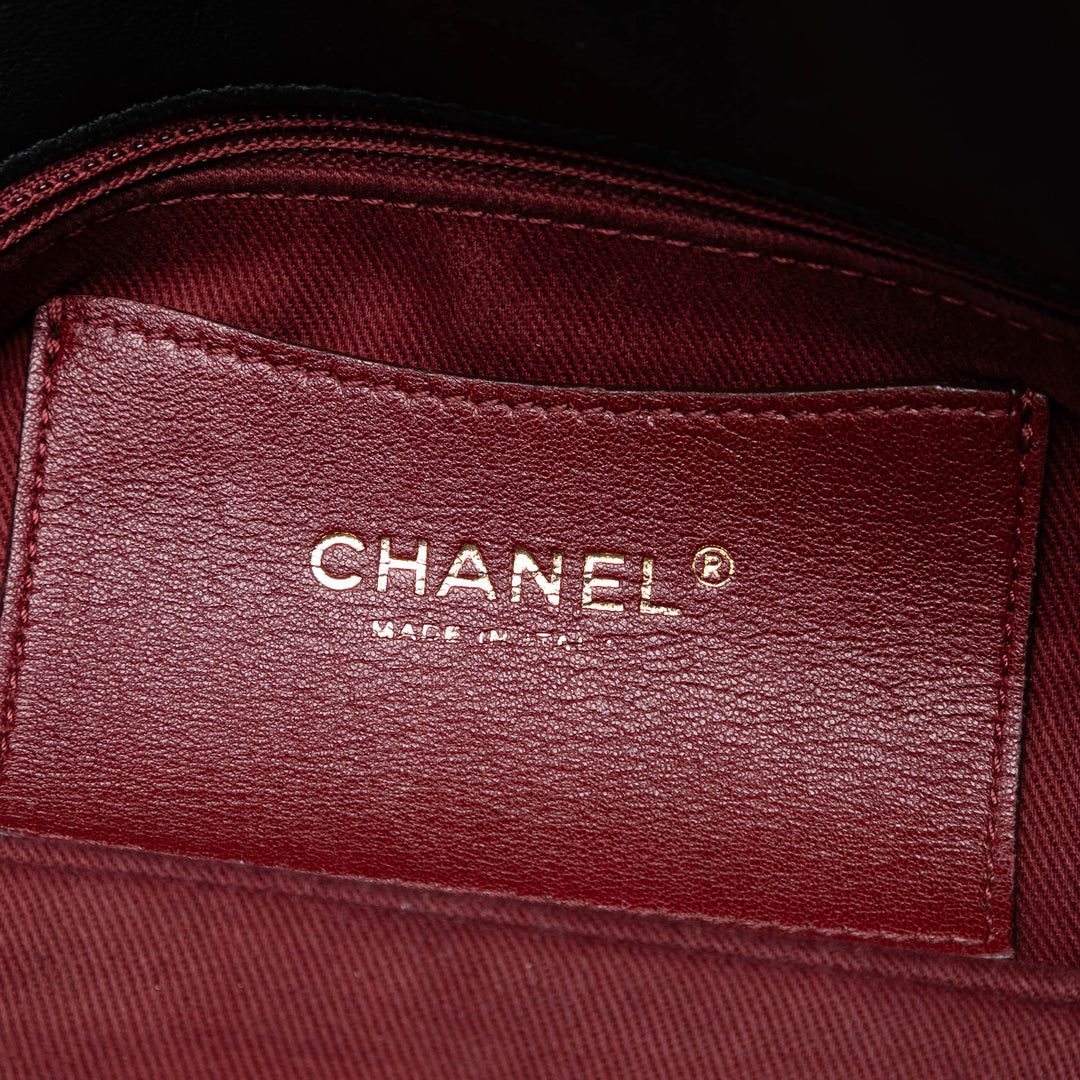 Chanel Medium vieilli Cuir de veau Just Mademoiselle Bowling Sac – GABY PARIS Authentique