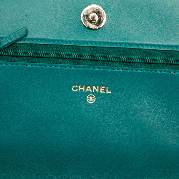 Chanel Matelassé Cuir d’agneau Boy Wallet on Chain