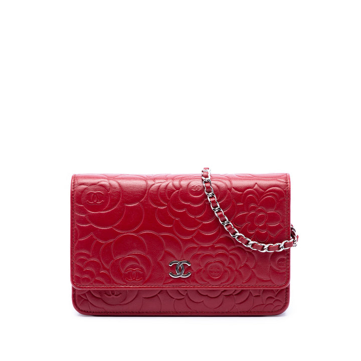 Chanel CC embossé Cuir d’agneau Camellia Wallet on Chain