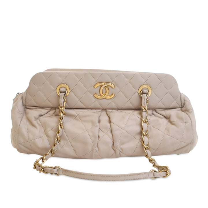Chanel Matelassé Cuir de veau Chic Quilt Bowling Bag