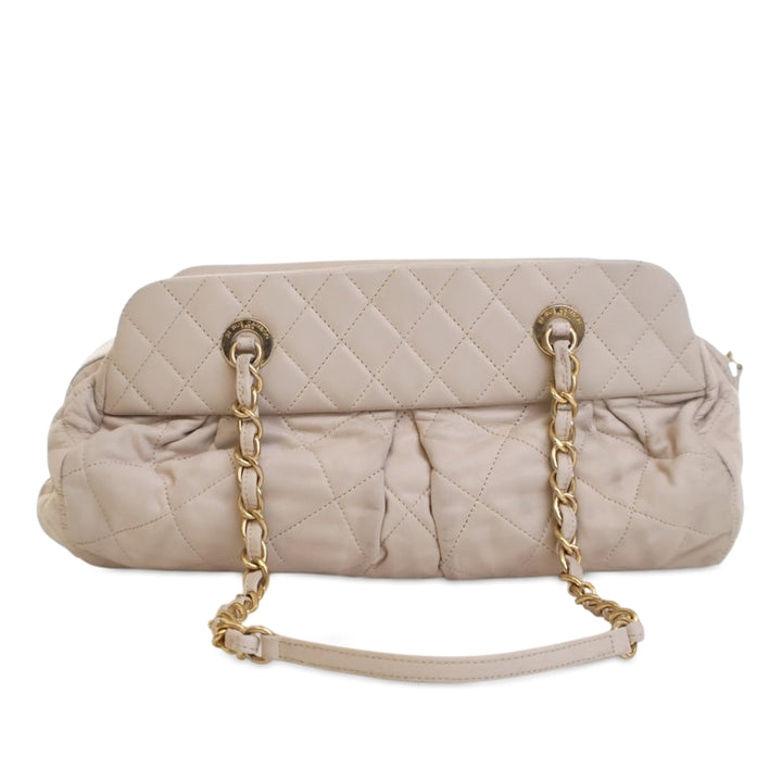 Chanel Matelassé Cuir de veau Chic Quilt Bowling Bag