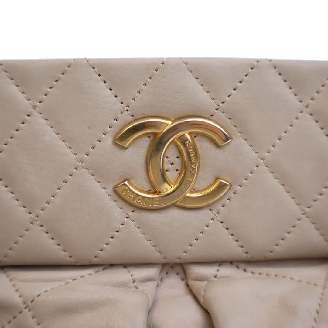 Chanel Matelassé Cuir de veau Chic Quilt Bowling Bag