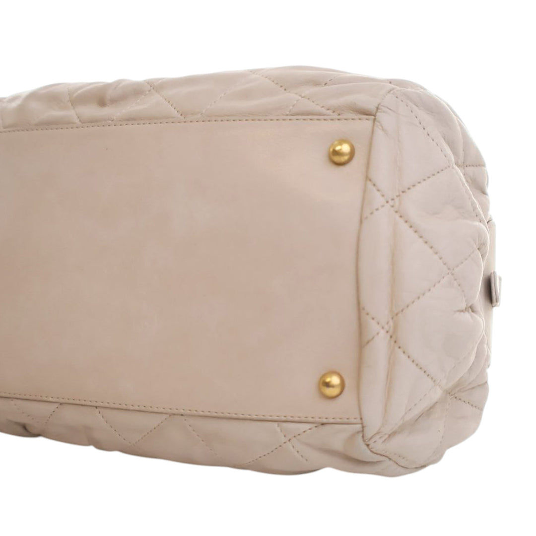 Chanel Matelassé Cuir de veau Chic Quilt Bowling Bag