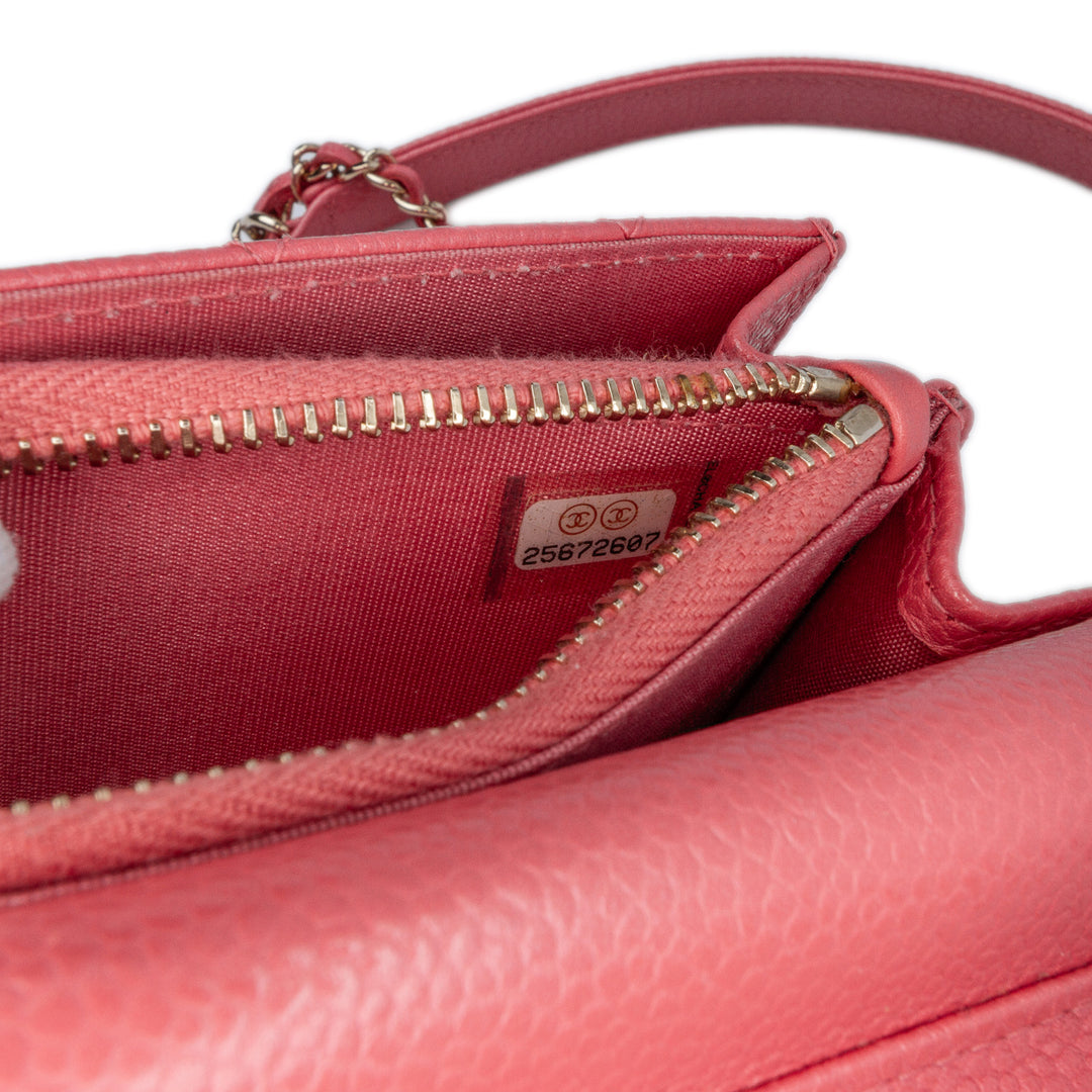 Quilted Caviar Golden Class Wallet On Chain Pink - Gaby Paris