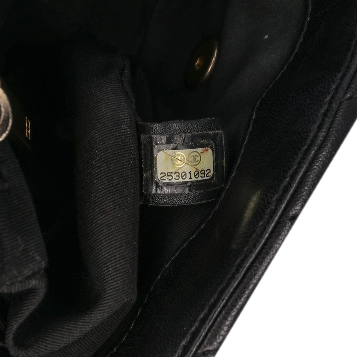 Chanel Rectangulaire Chevron Sac rond à chaîne à rabat Mini Cuir d'agneau