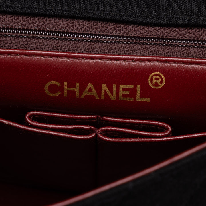 Chanel Sac bandoulière Matelassé Jersey et Carré à rabat Mini Cuir d'agneau Noir – vue 5 – GABY PARIS