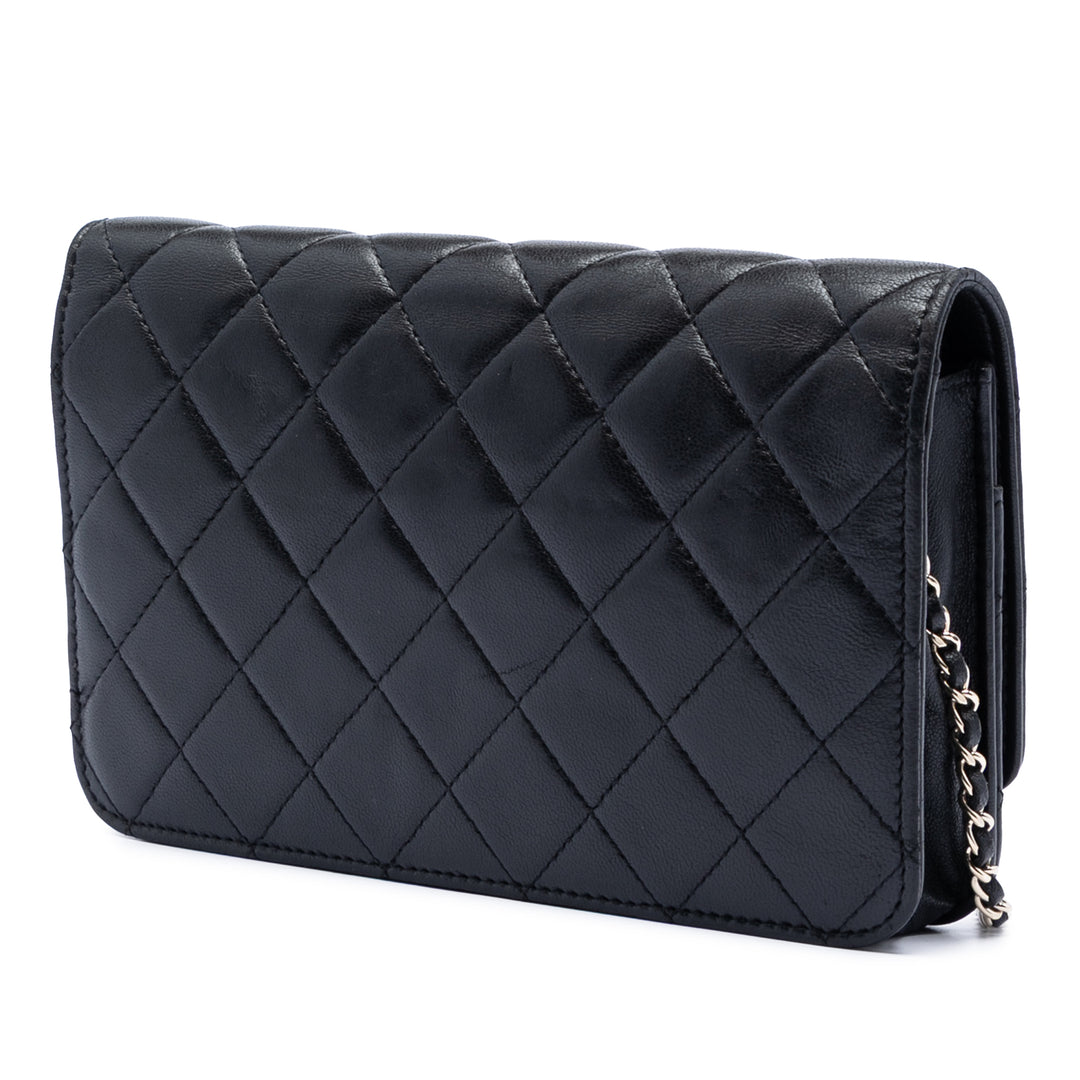 Chanel Matelassé Cuir d’agneau Golden Class Wallet on Chain