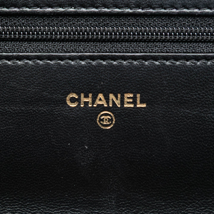 Chanel Matelassé Cuir d’agneau Golden Class Wallet on Chain