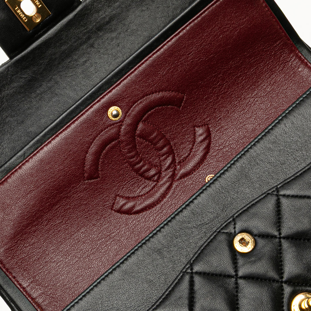 Chanel Medium Classic Cuir d’agneau Double rabat Noir – GABY PARIS Authentique