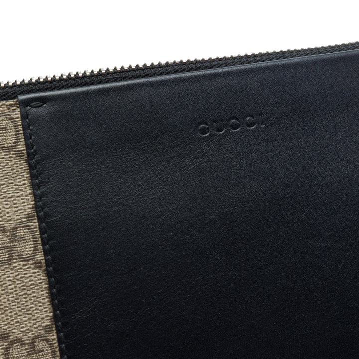 Gucci GG Supreme Wristlet Zip Pochette